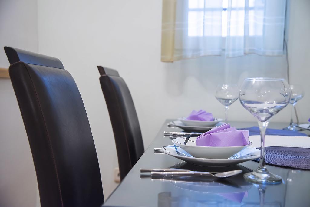 J&i Apartman *